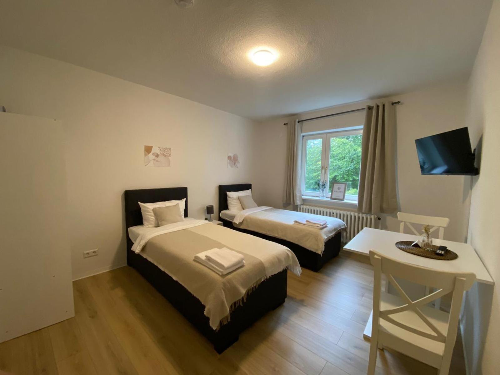 Zentrale 3-Zimmer Wohnung Mit Balkon - Perfekt Fuer Monteure Und Familien Neumünster Εξωτερικό φωτογραφία
