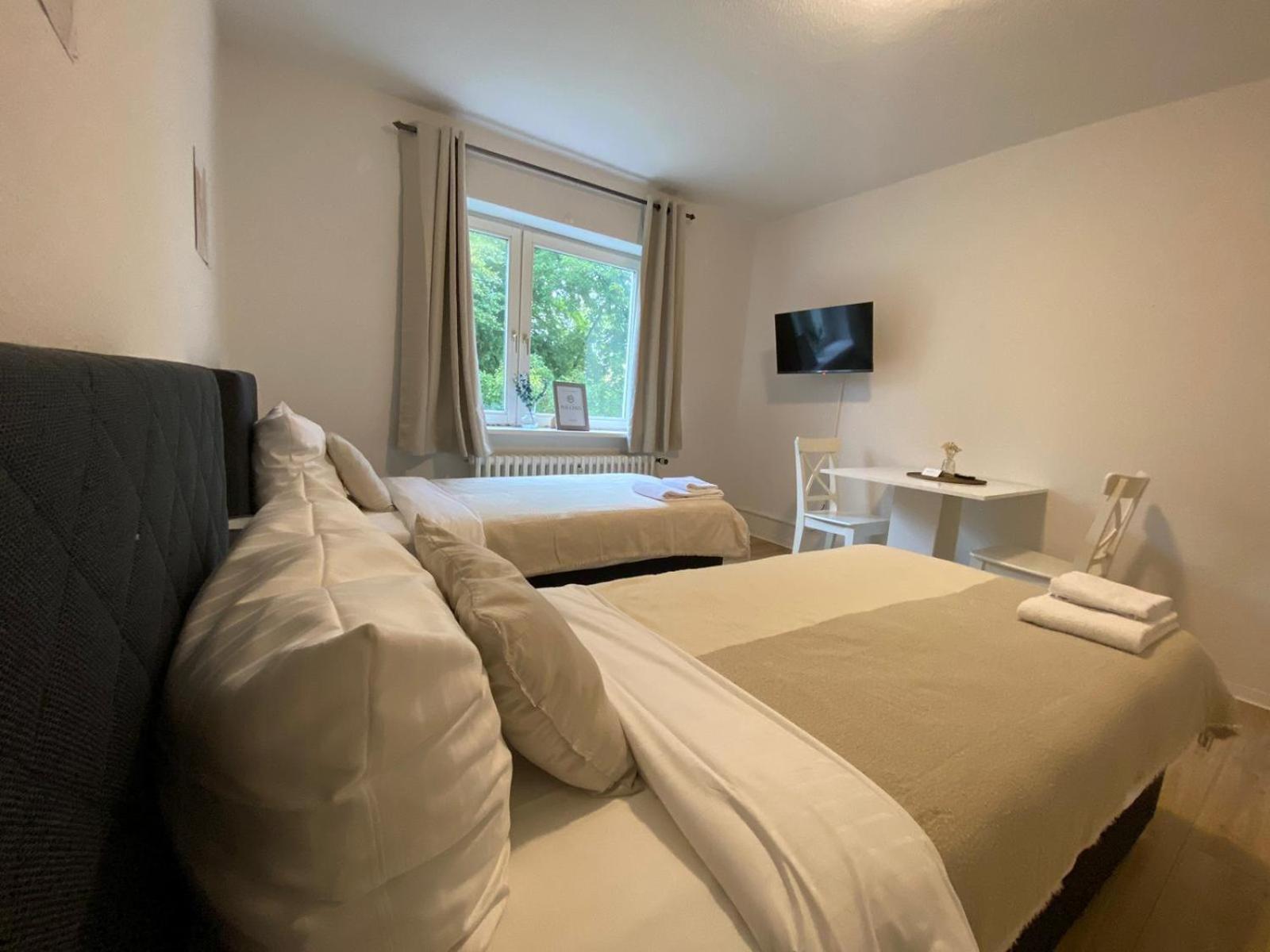Zentrale 3-Zimmer Wohnung Mit Balkon - Perfekt Fuer Monteure Und Familien Neumünster Εξωτερικό φωτογραφία