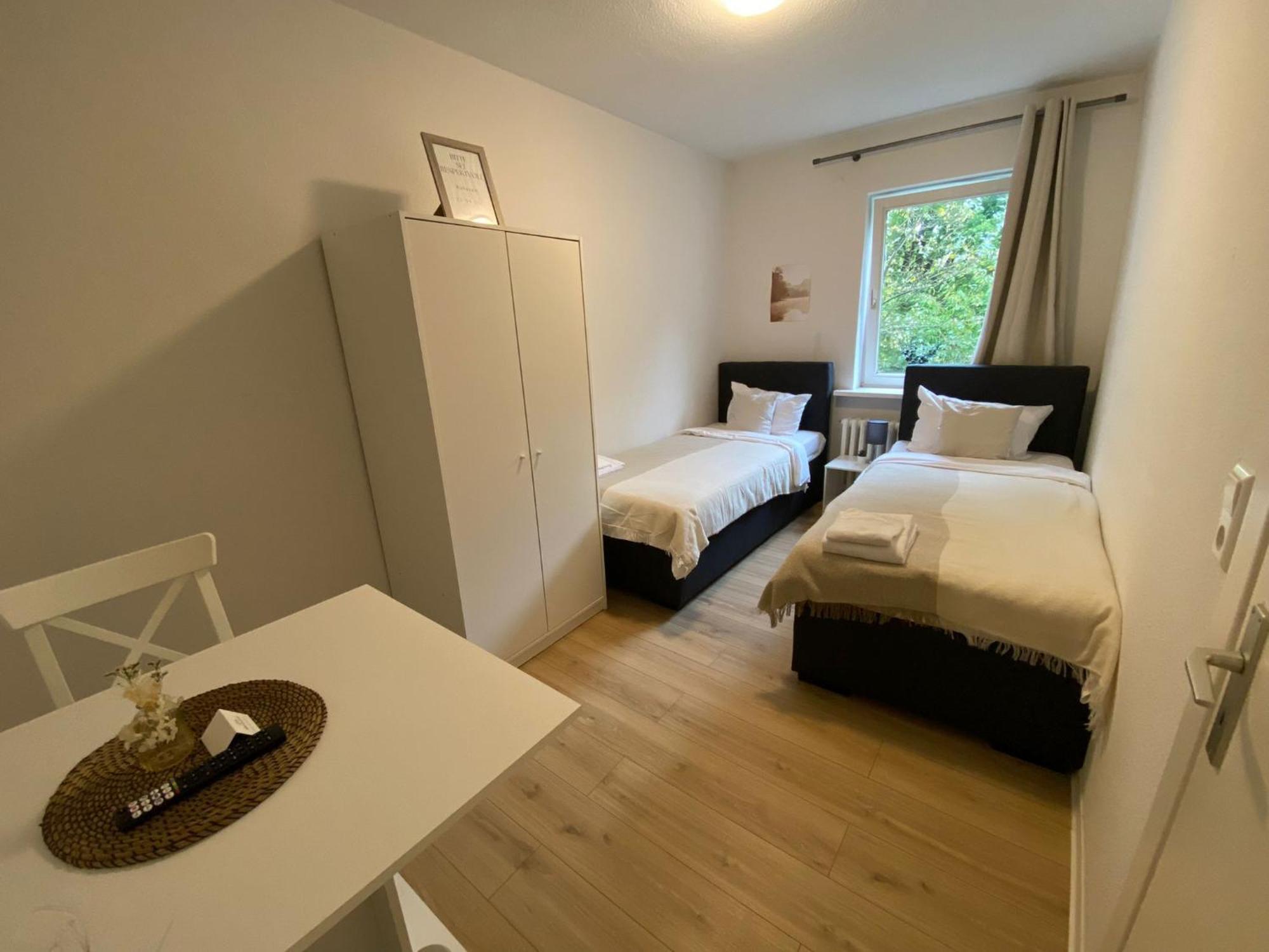 Zentrale 3-Zimmer Wohnung Mit Balkon - Perfekt Fuer Monteure Und Familien Neumünster Εξωτερικό φωτογραφία