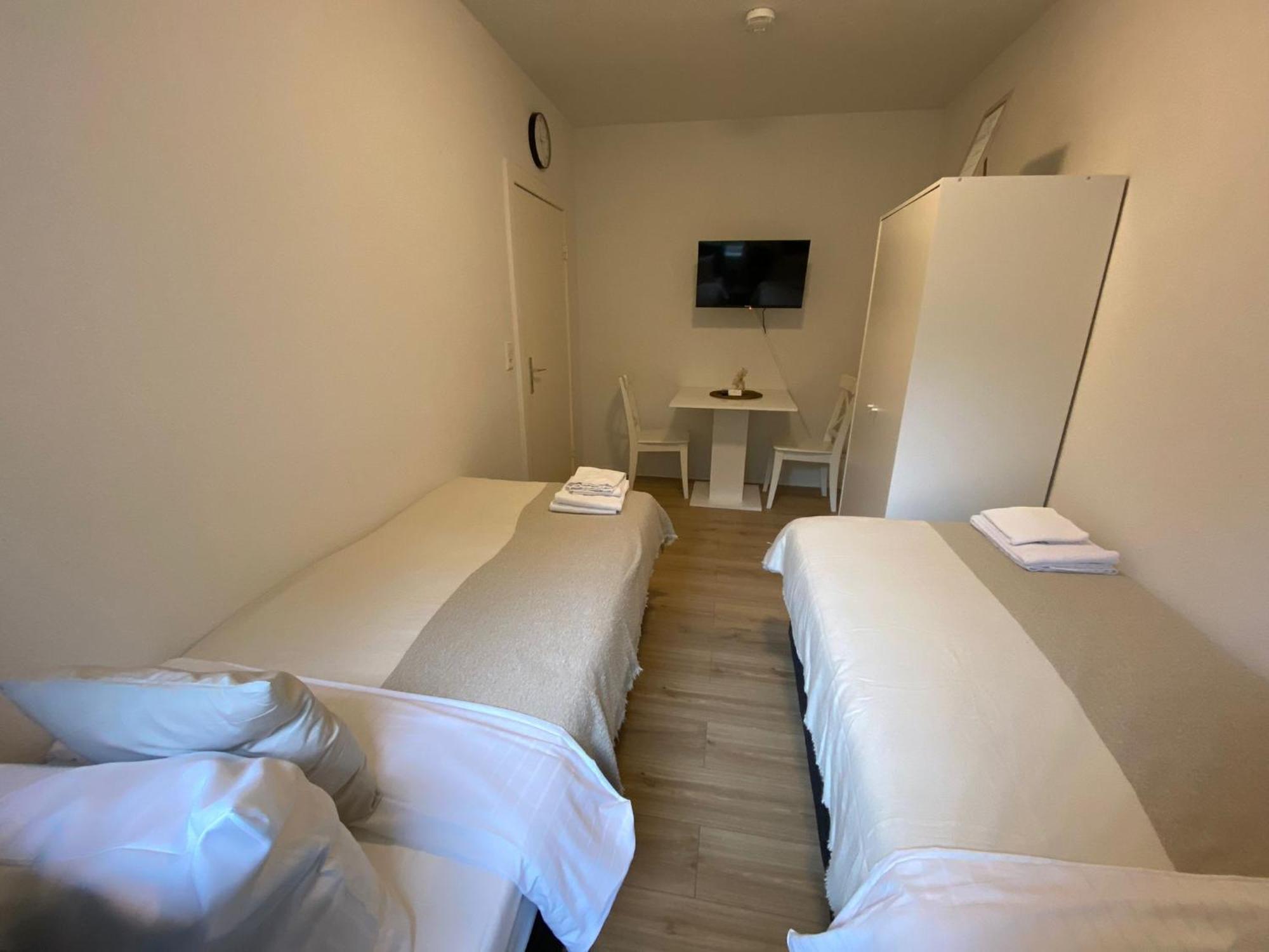 Zentrale 3-Zimmer Wohnung Mit Balkon - Perfekt Fuer Monteure Und Familien Neumünster Εξωτερικό φωτογραφία