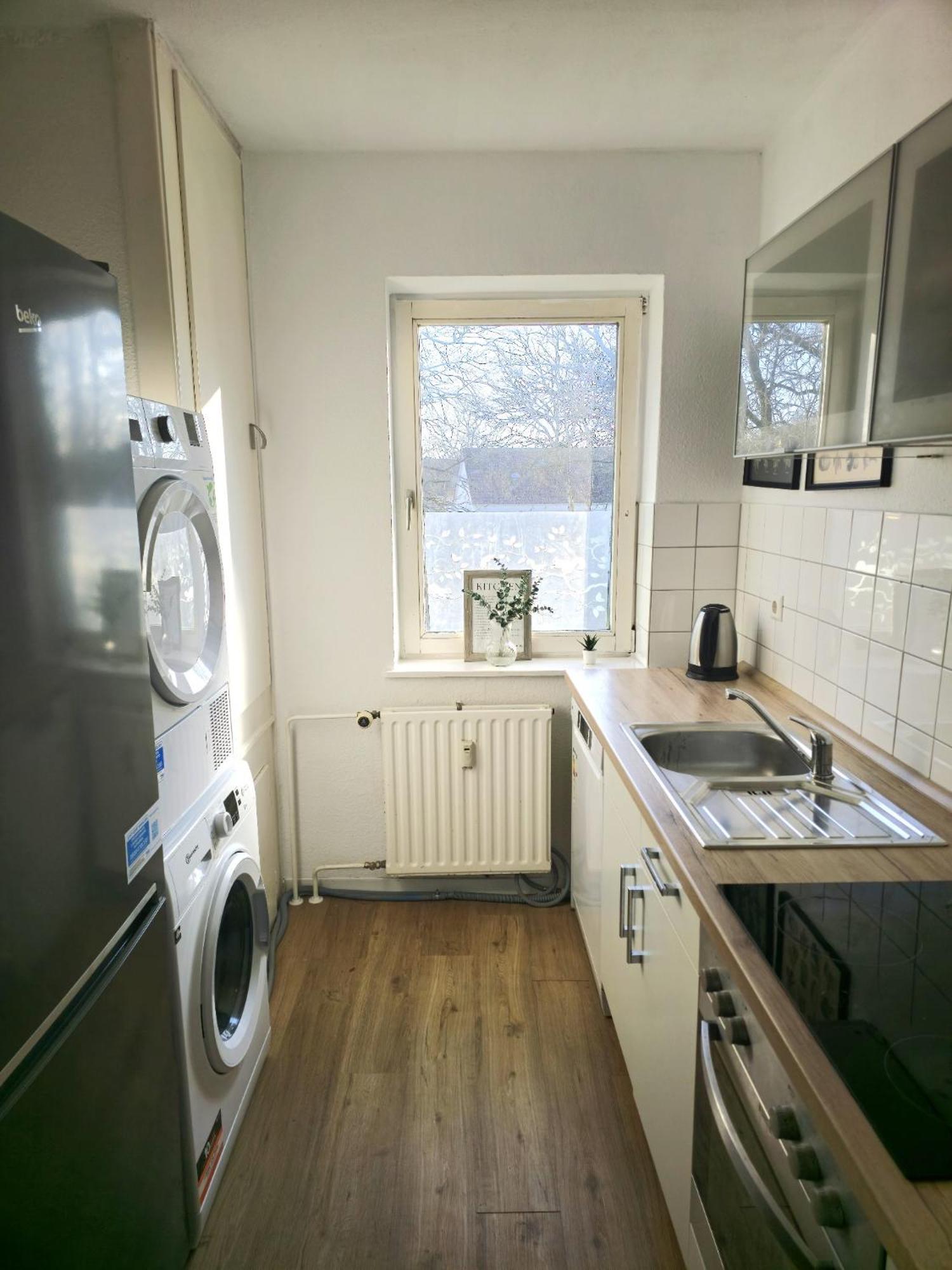Zentrale 3-Zimmer Wohnung Mit Balkon - Perfekt Fuer Monteure Und Familien Neumünster Εξωτερικό φωτογραφία